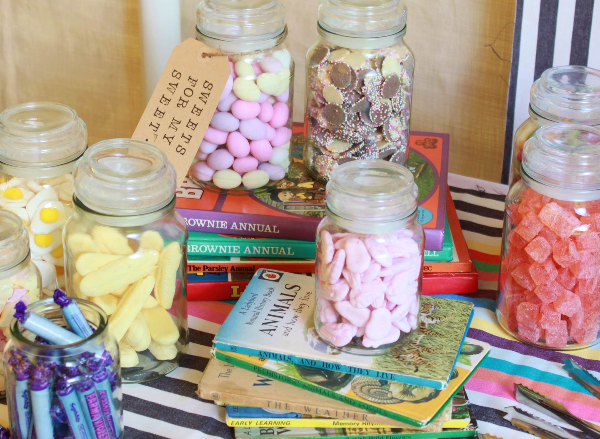 Vintage wedding sweet table