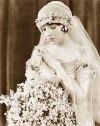 wedding veil 4 via National Vintage Wedding Fair