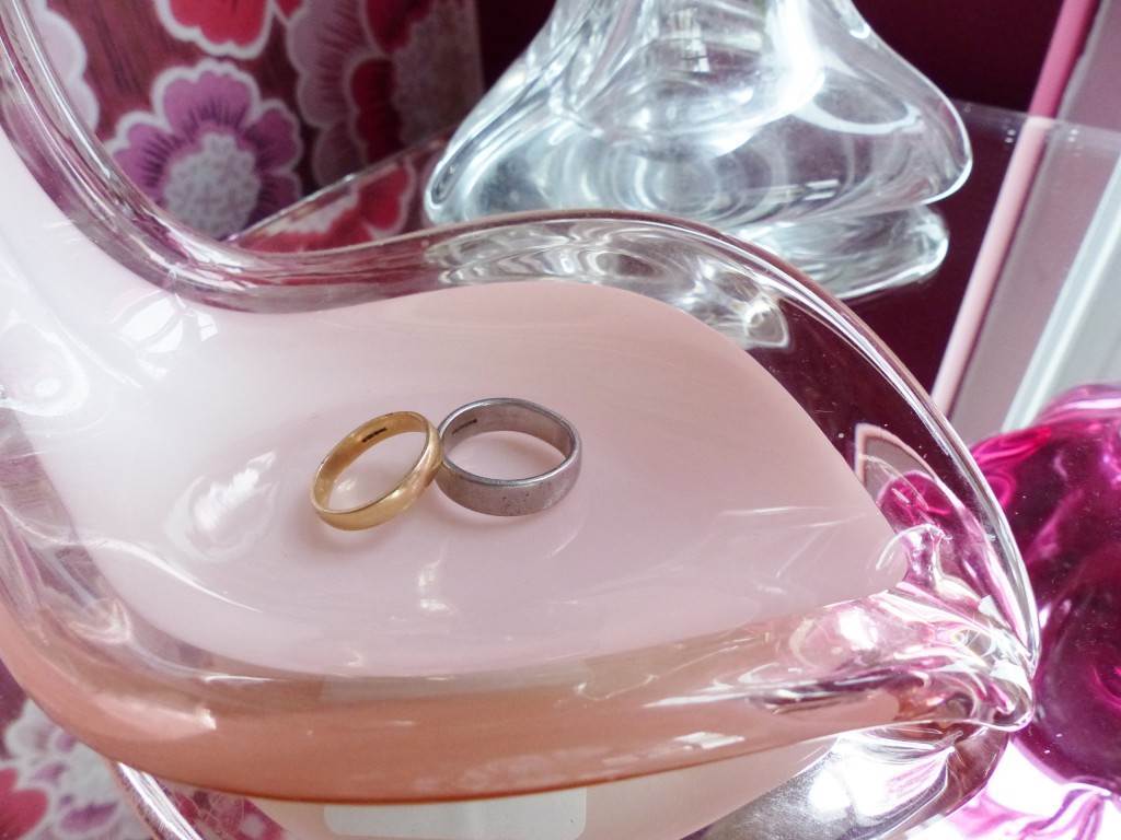 How to choose your wedding ring as featured on National Vintage Wedding Fair blog