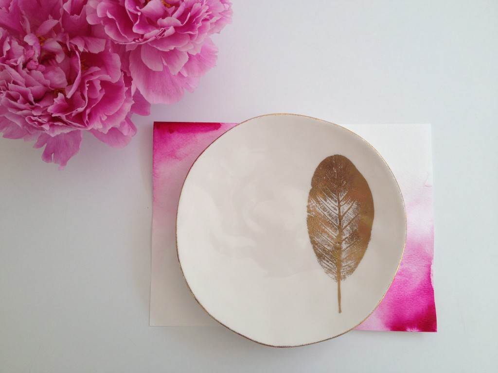 DIY Tutorial: watercolour placemats by Carrie Southall as featured on The National Vintage Wedding Fair blog