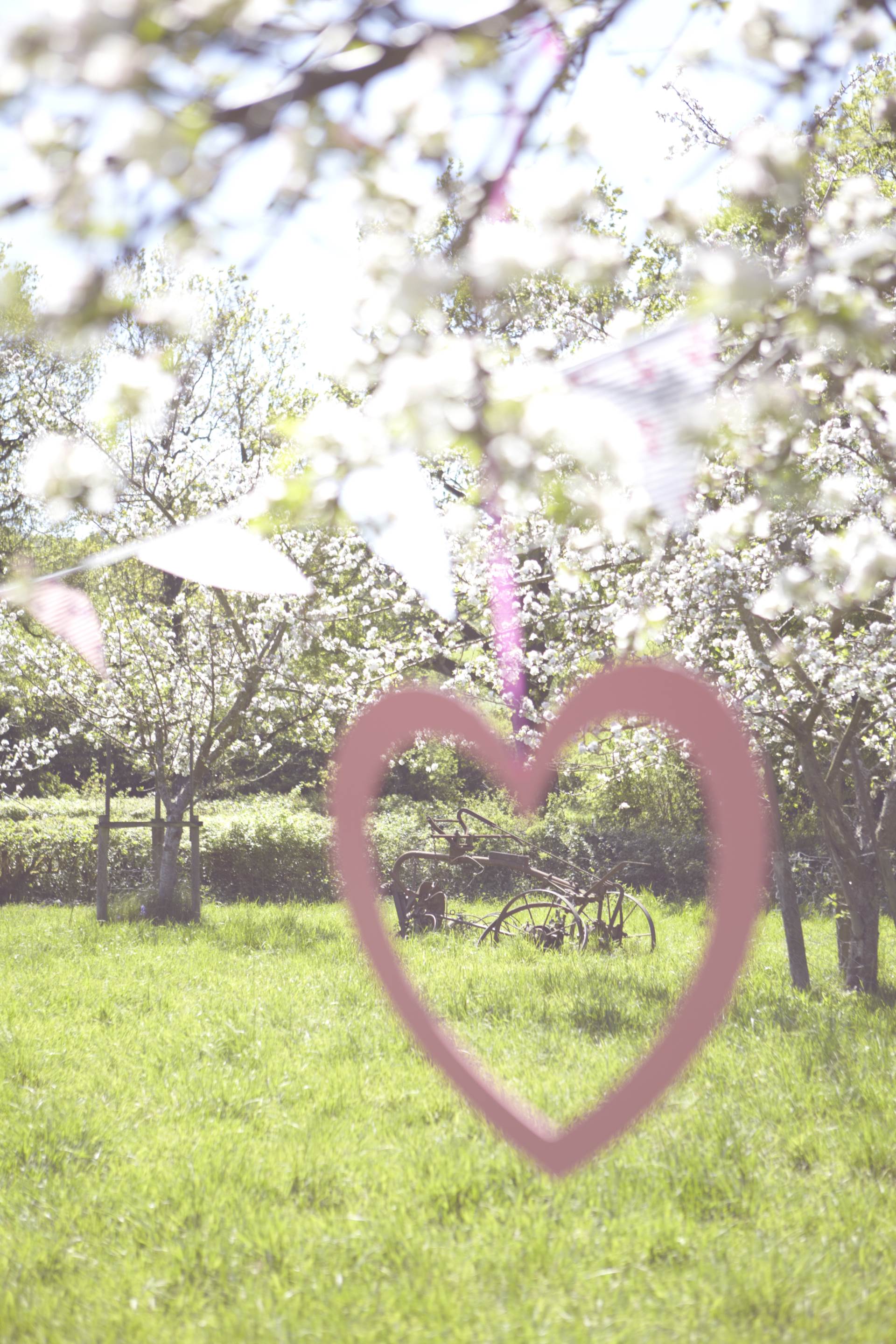 Dan and Maddi's Vintage Americana Country Wedding by Natalie J Weddings and featured on The National Vintage Wedding Fair 