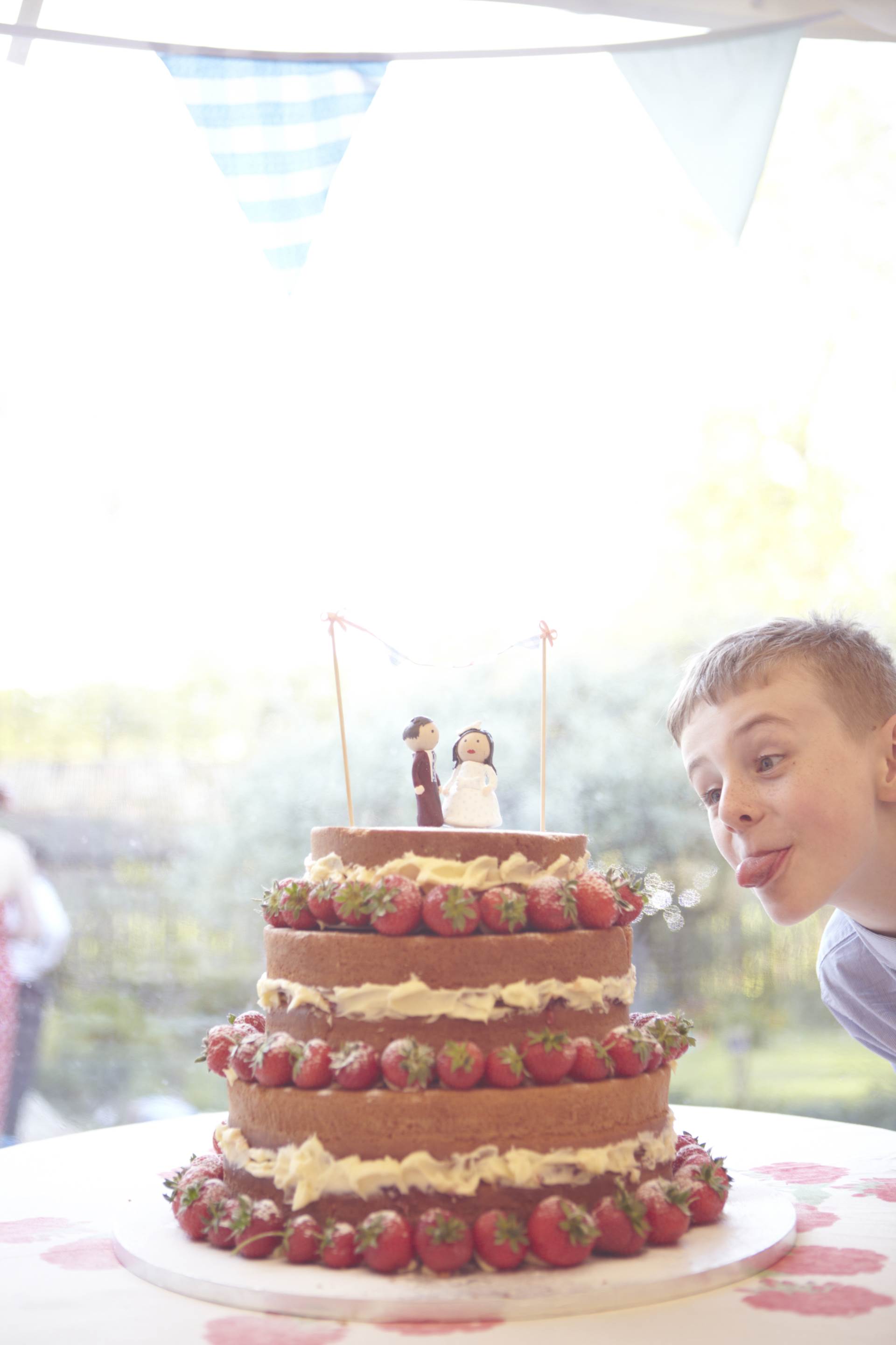 Dan and Maddi's Vintage Americana Country Wedding by Natalie J Weddings and featured on The National Vintage Wedding Fair naked cake