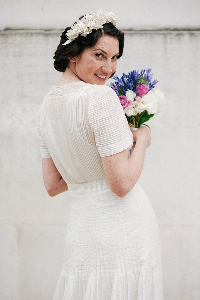 Real Wedding: hackney Town Hall, 1920s vintage ceremony as featured on the National Vintage Wedding Fair photographed by Claire Macintyre