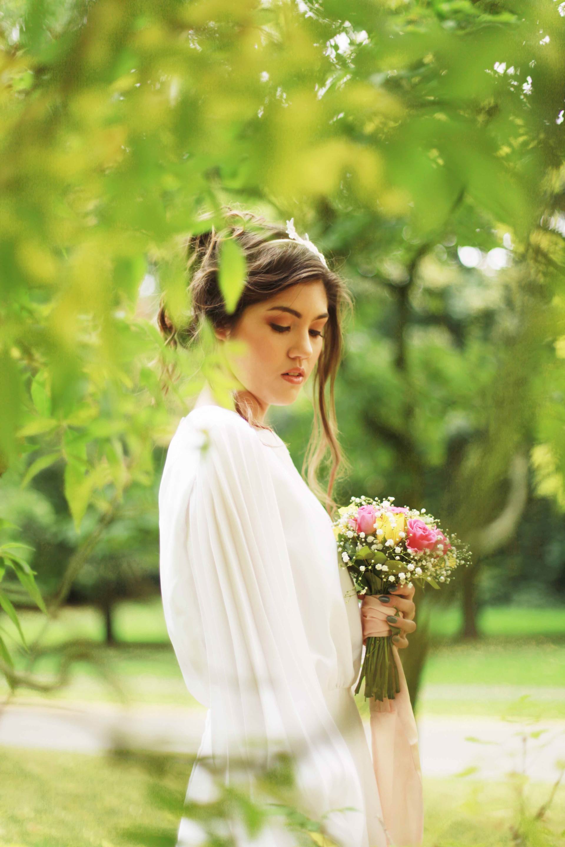 Autumn Styled Wedding Shoot by Nina Pang with vintage wedding dresses as featured on The National Vintage Wedding Fair blog
