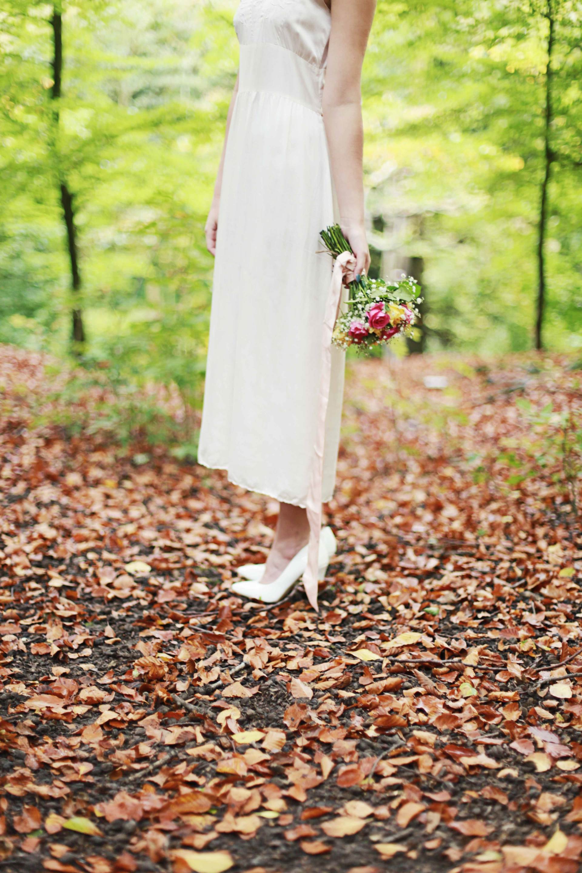 Autumn Styled Wedding Shoot by Nina Pang with vintage wedding dresses as featured on The National Vintage Wedding Fair blog