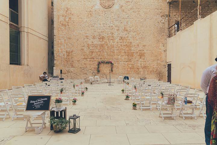 Lee & Leton Spain Destination Wedding by Amber Marie Photography as featured on The National Vintage Wedding Fair blog