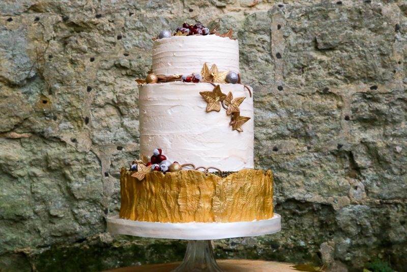 Ordering wedding cake: How much do you really need?