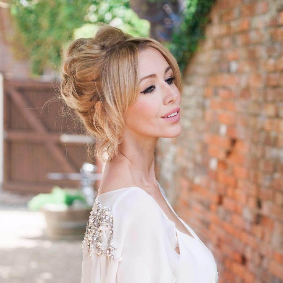 The 10 Dos and Don'ts when choosing how to wear your wedding hair