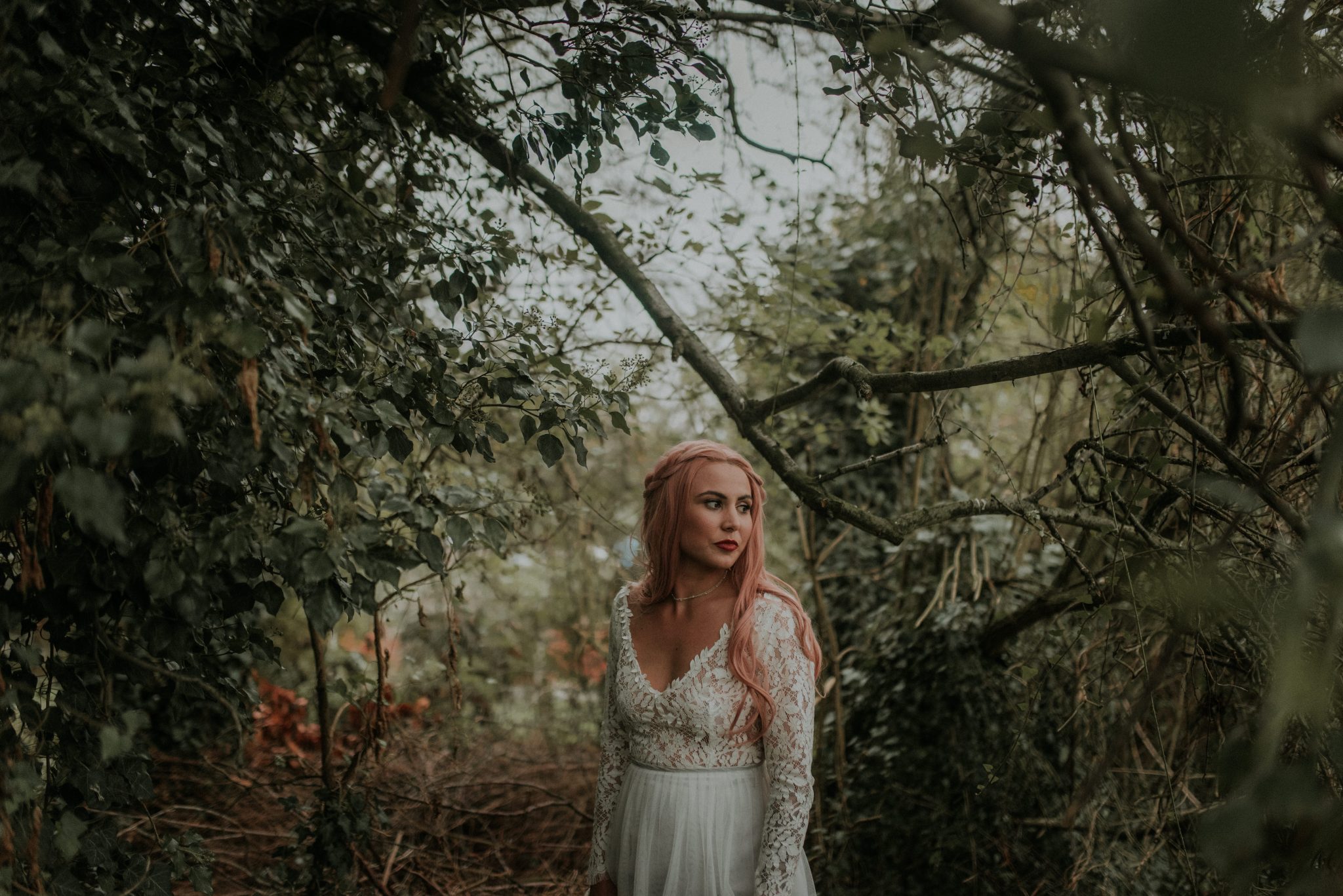 Bridal Inspiration with Lucy Can’t Dance in a forest bath tub