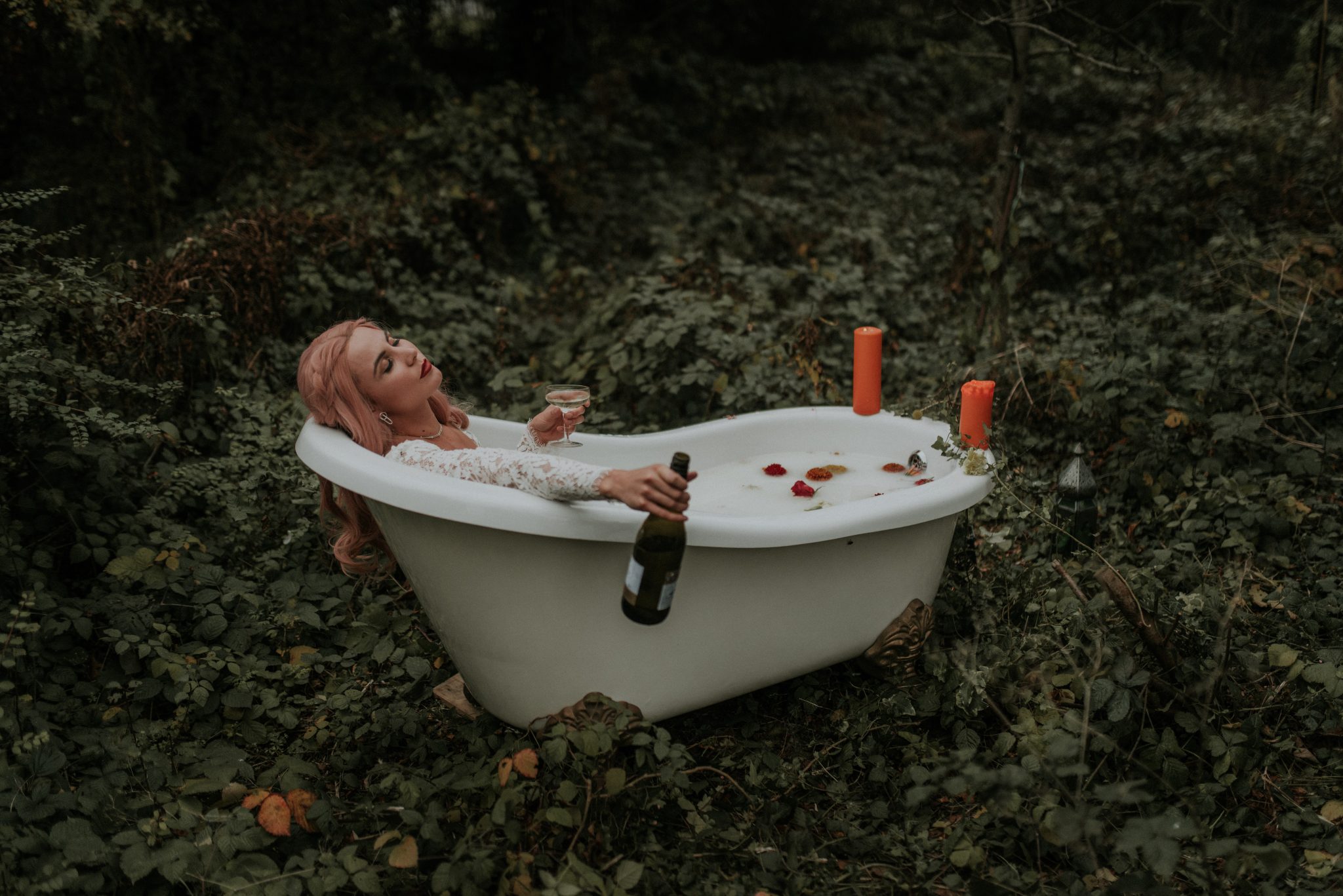 Bridal Inspiration with Lucy Can’t Dance in a forest bath tub
