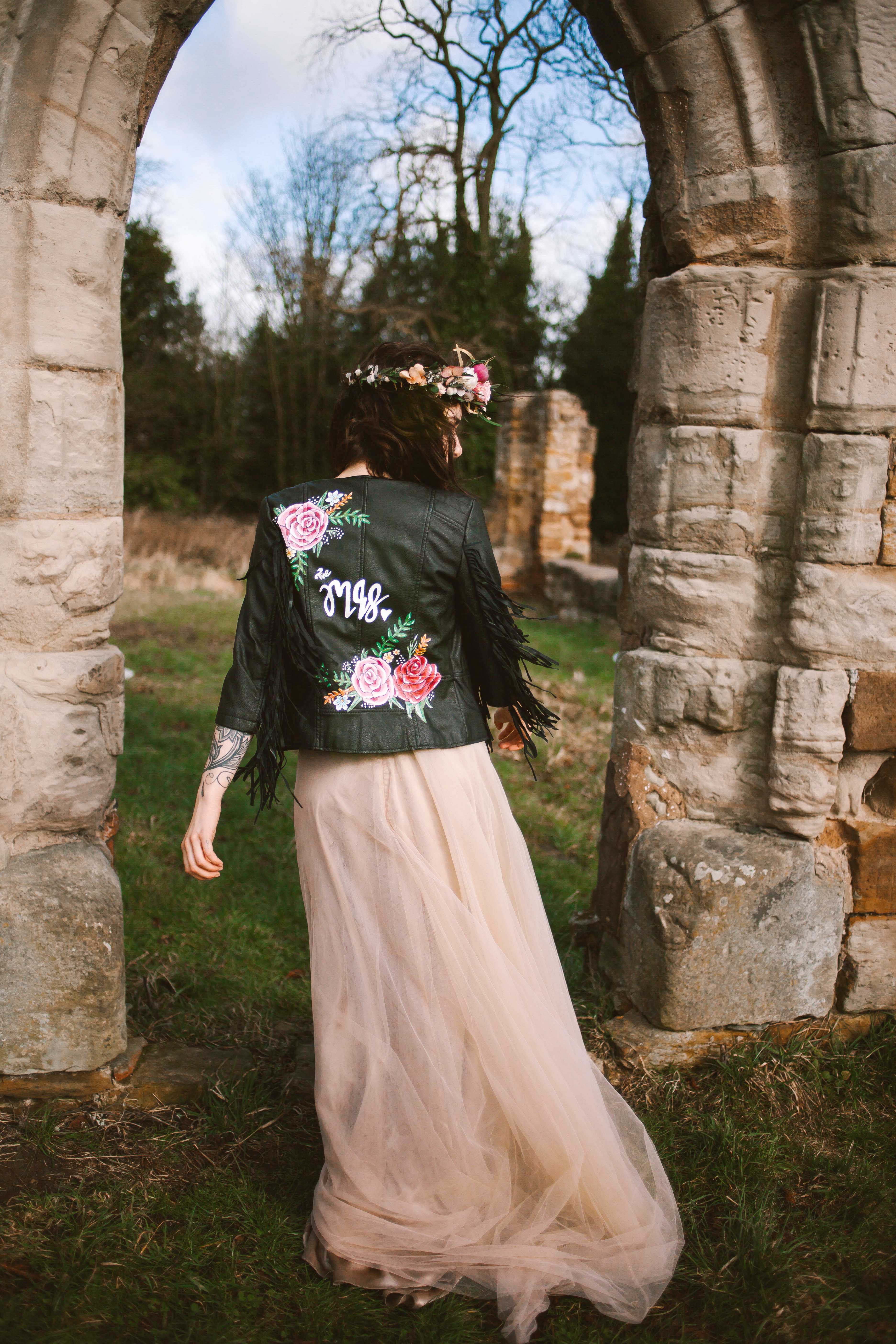 Perfectly Imperfect- Alternative wedding inspiration with wild florals and a rock chick look