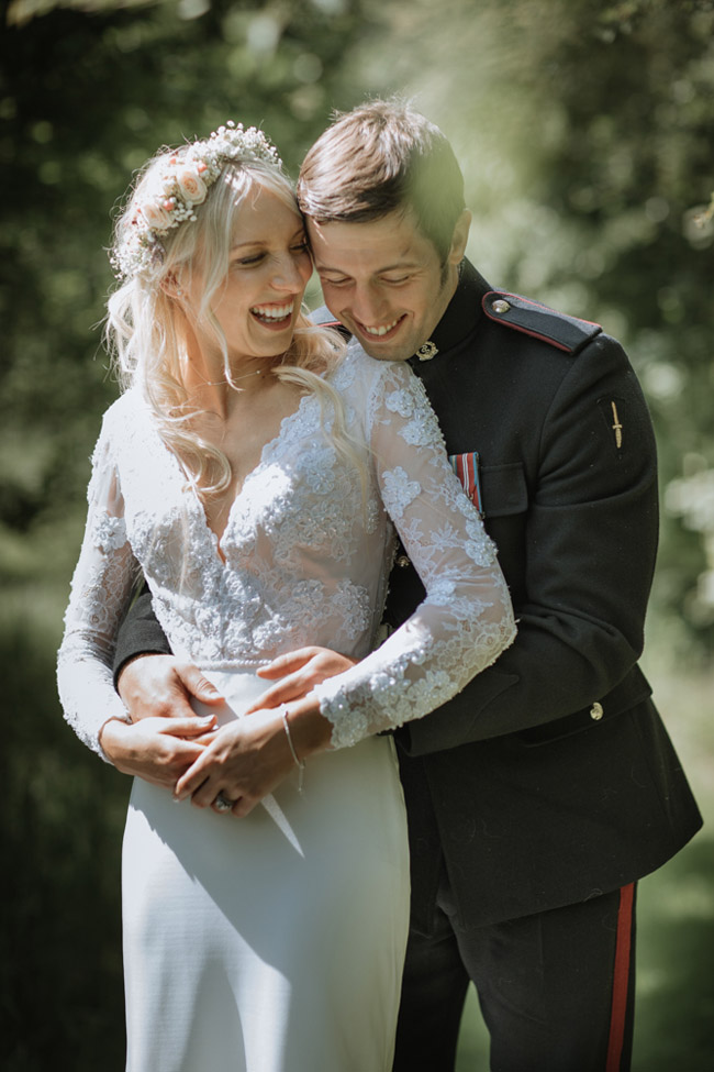 A Wonderful Military Wedding with Relaxed Wedfest Vibes 