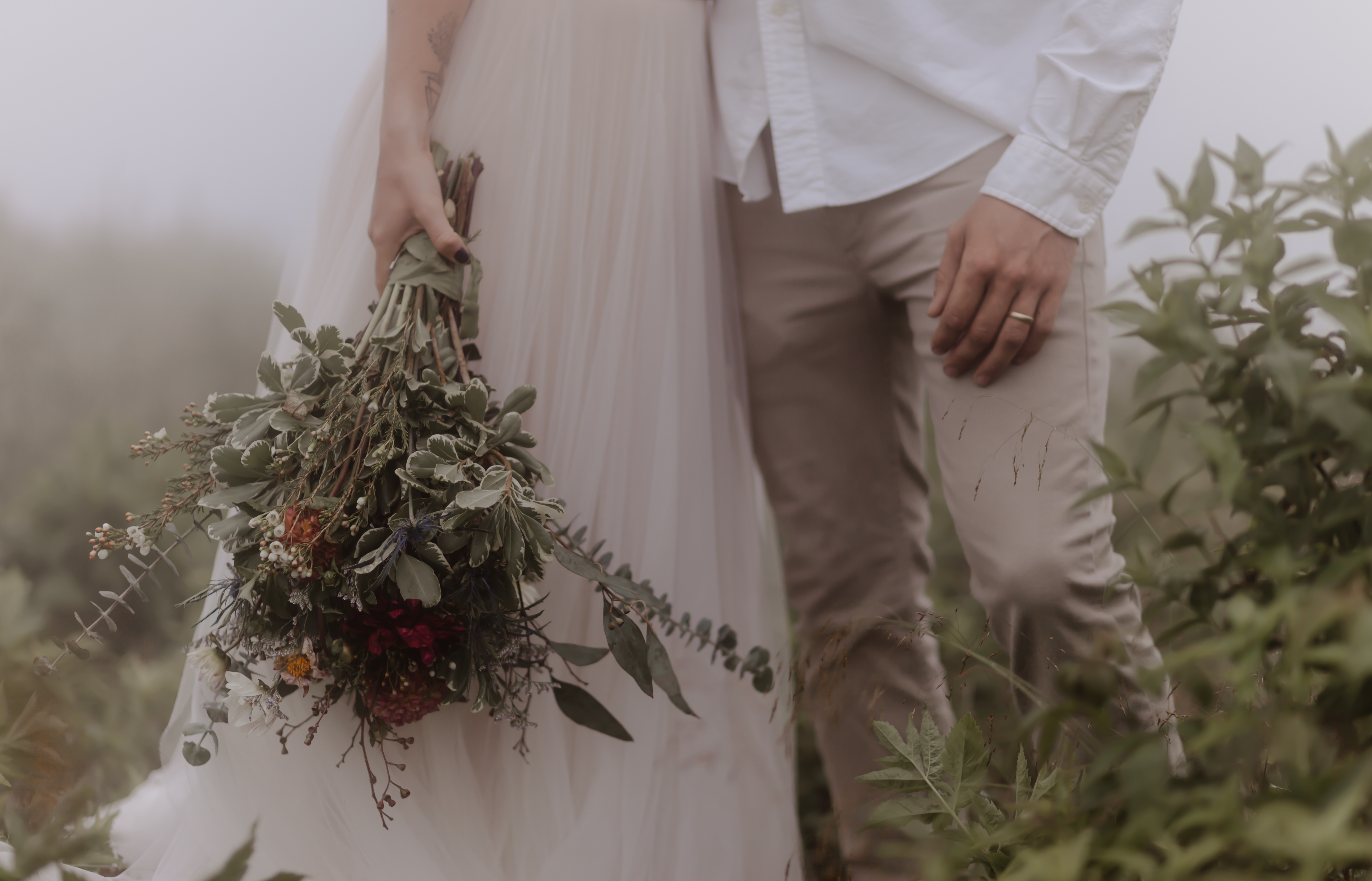 Romantic Elopement Mountain Wedding - Intimate and Minimalistic Inspiration