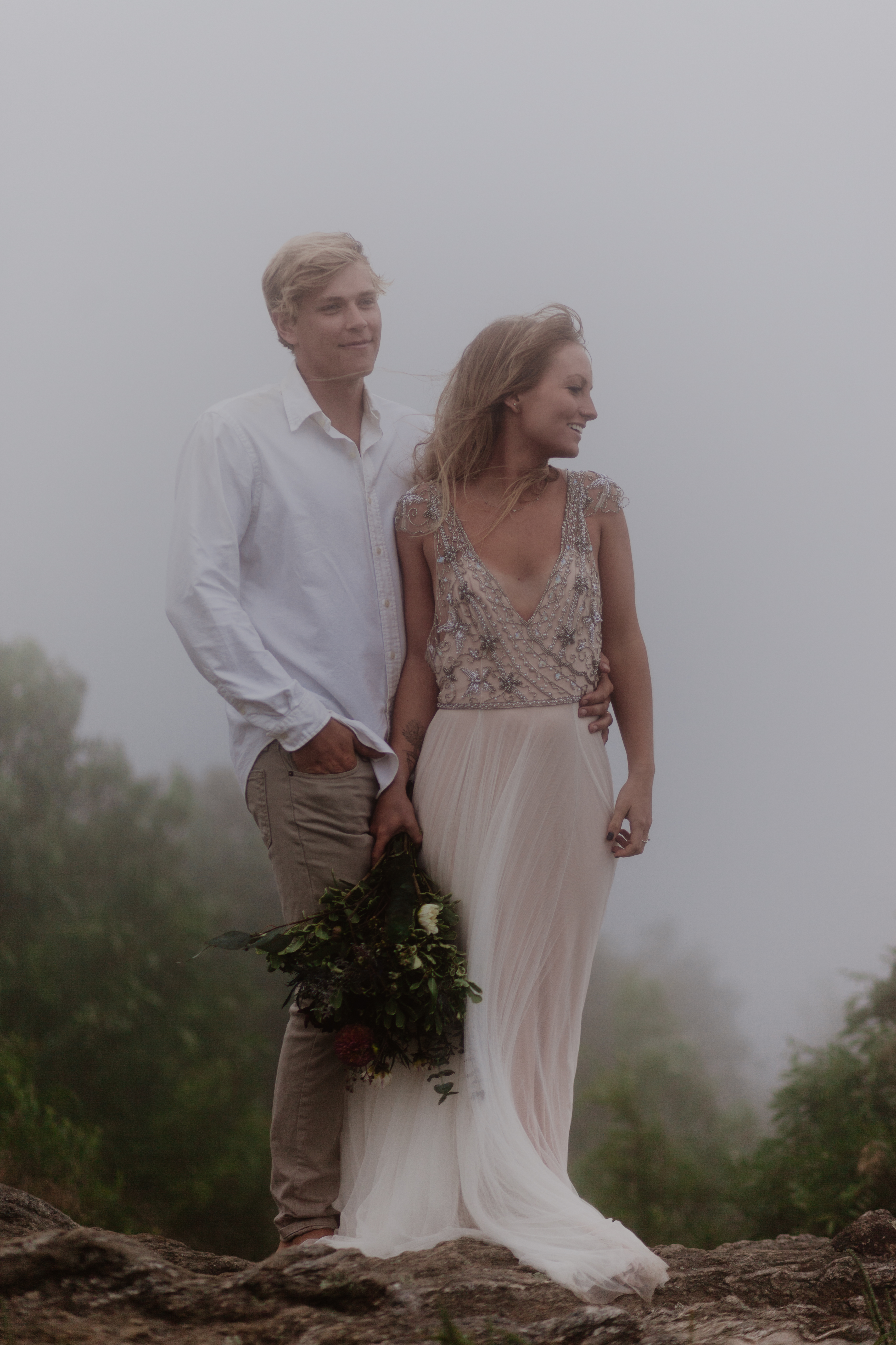 Romantic Elopement Mountain Wedding - Intimate and Minimalistic Inspiration