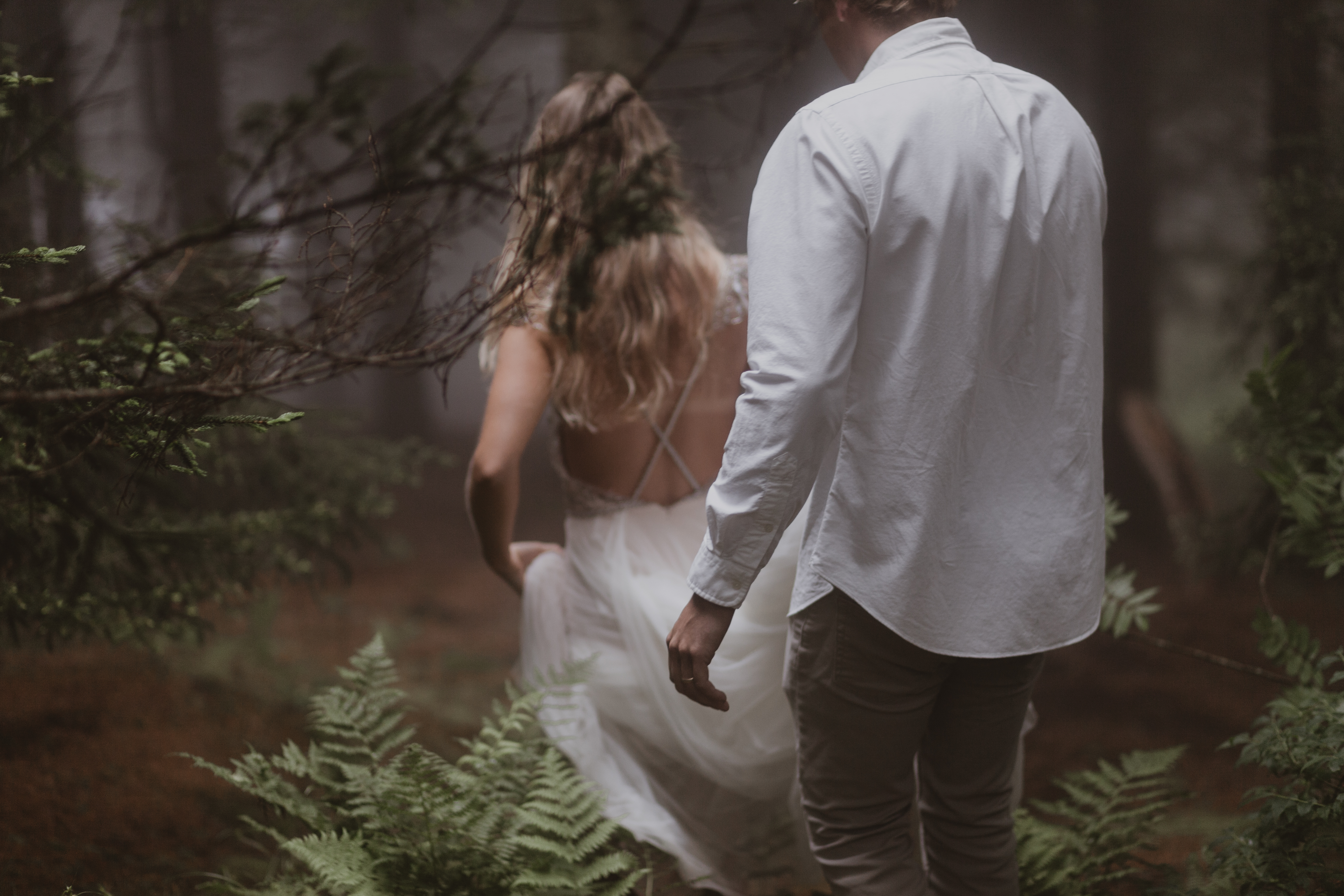Romantic Elopement Mountain Wedding - Intimate and Minimalistic Inspiration