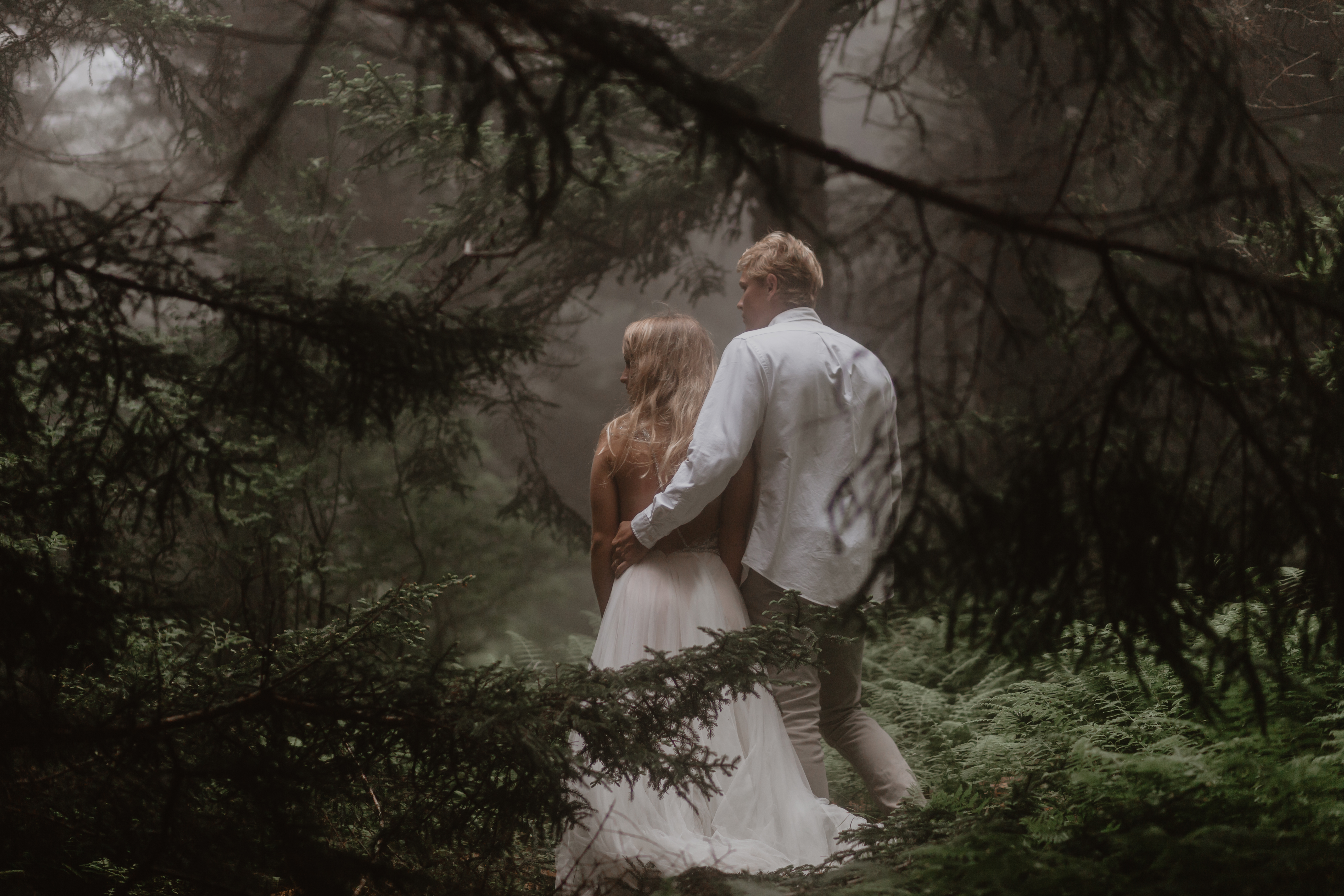 Romantic Elopement Mountain Wedding - Intimate and Minimalistic Inspiration