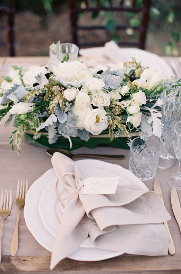 Stacked Wedding Place Settings - How To Add The WOW Factor To Your Wedding Day Tables