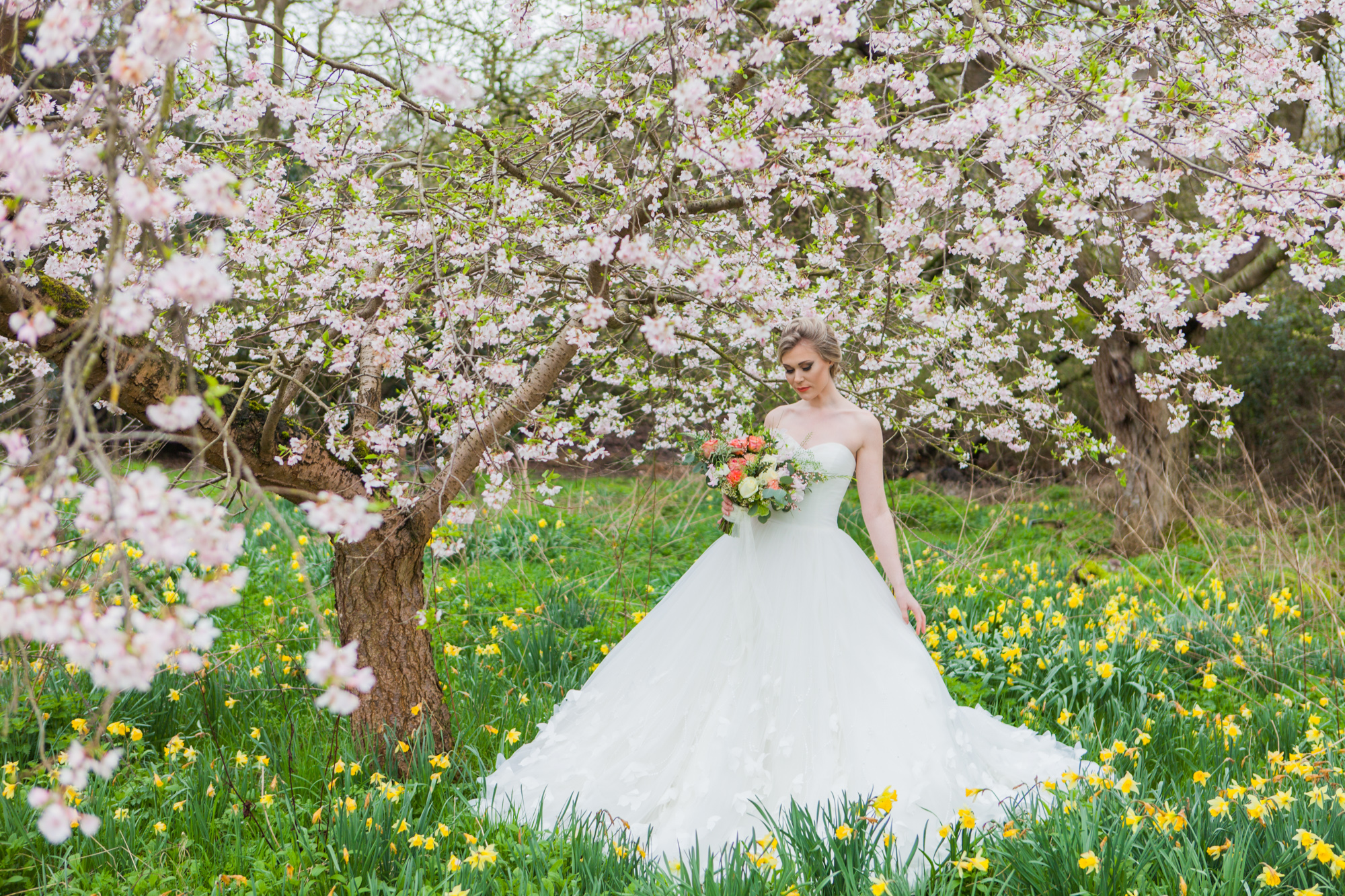 Luxe Country Garden Wedding Inspiration at 'That Amazing Place'