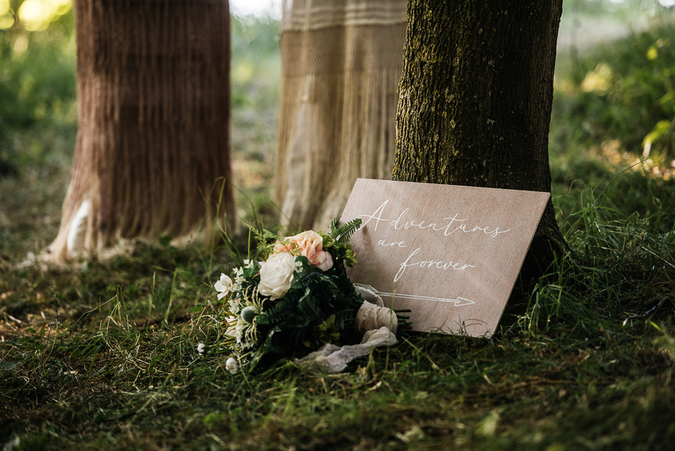 Boho Summer Garden Wedding Inspiration with relaxed and colourful Cuban vibes