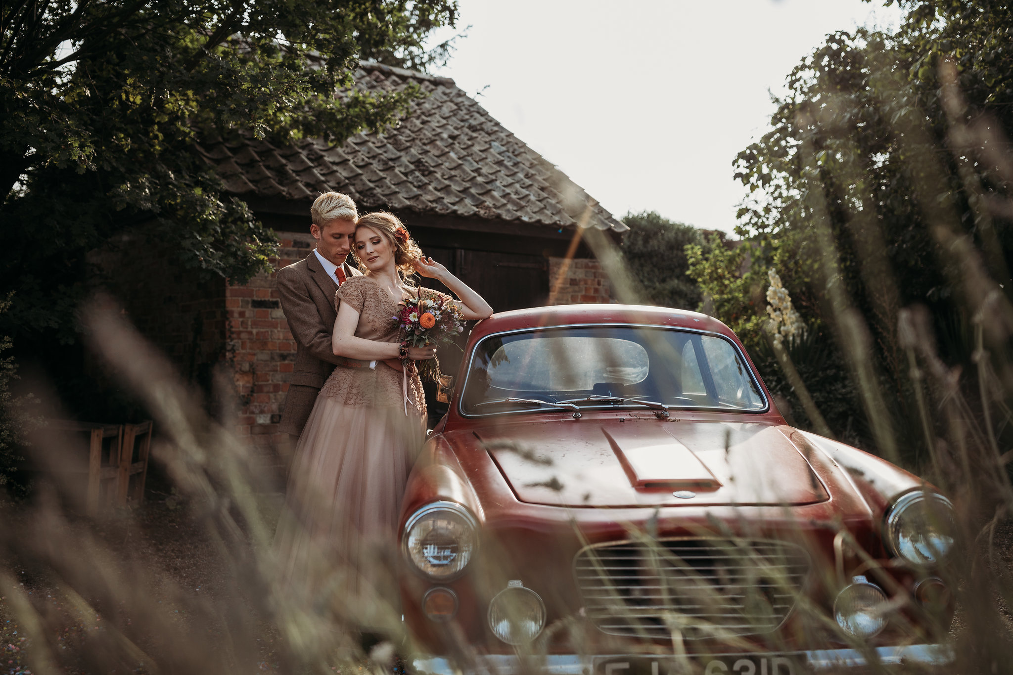 Romantic Wedding Inspiration with Intimate Vintage Vibes