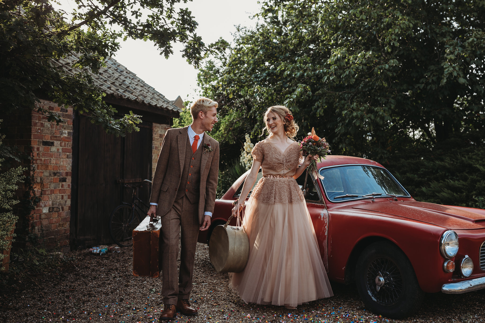 Romantic Wedding Inspiration with Intimate Vintage Vibes