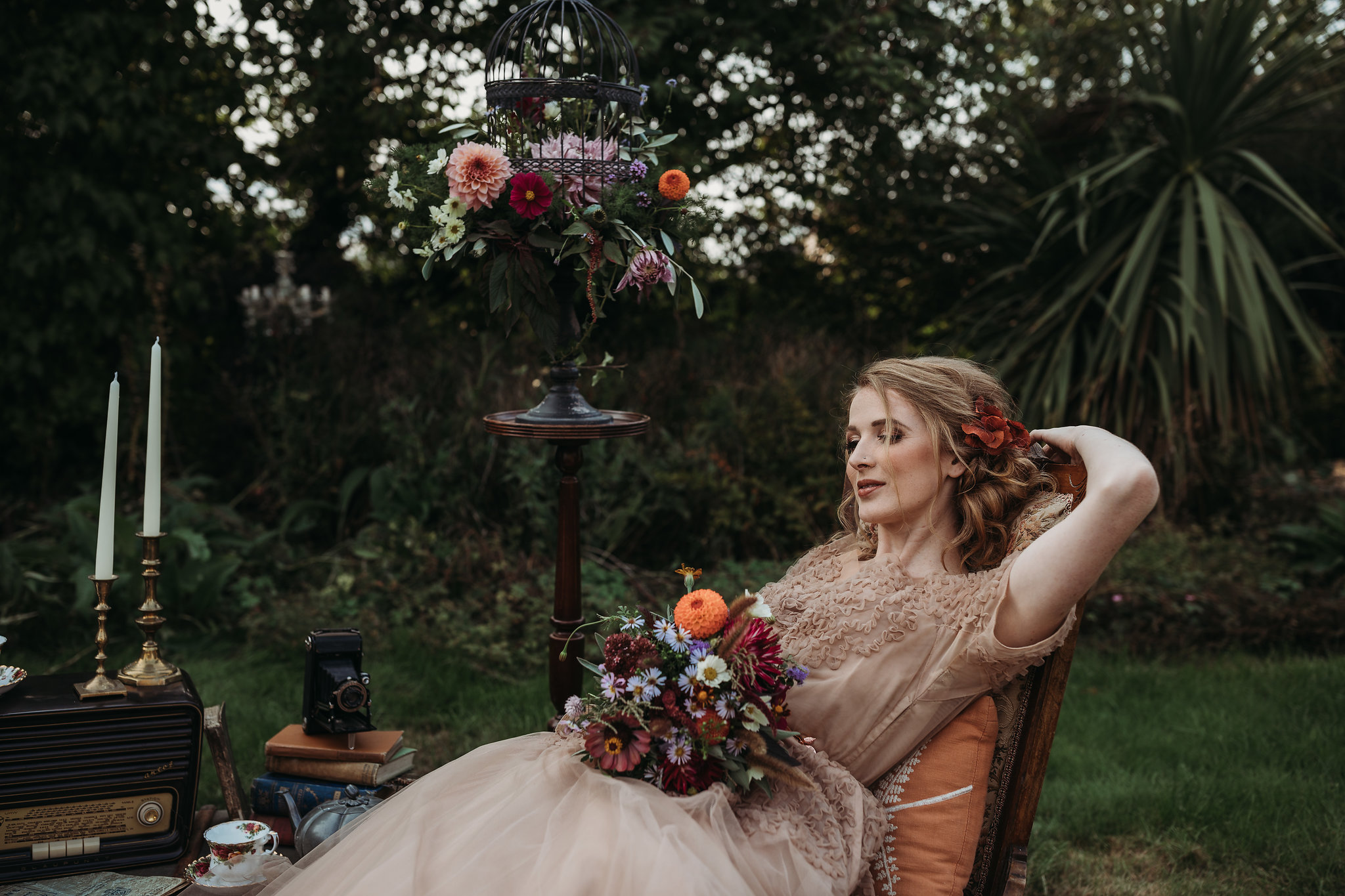 Romantic Wedding Inspiration with Intimate Vintage Vibes