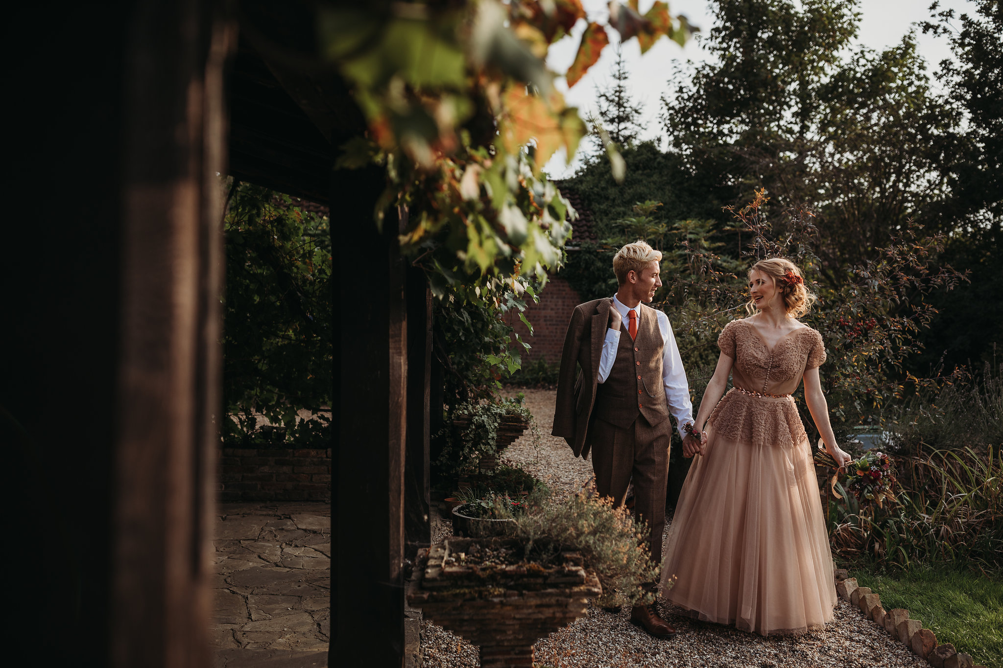 Romantic Wedding Inspiration with Intimate Vintage Vibes