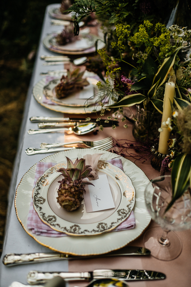 Boho Summer Garden Wedding Inspiration with relaxed and colourful Cuban vibes