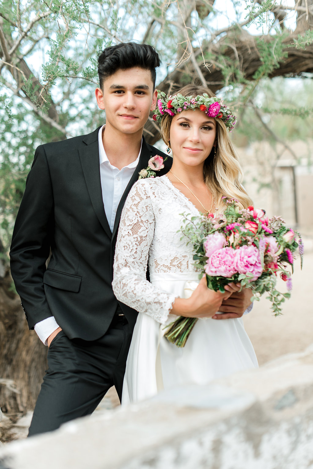 Emerald Wedding Ideas - An Elegant and Modern Styled Elopement in Phoenix, Arizona