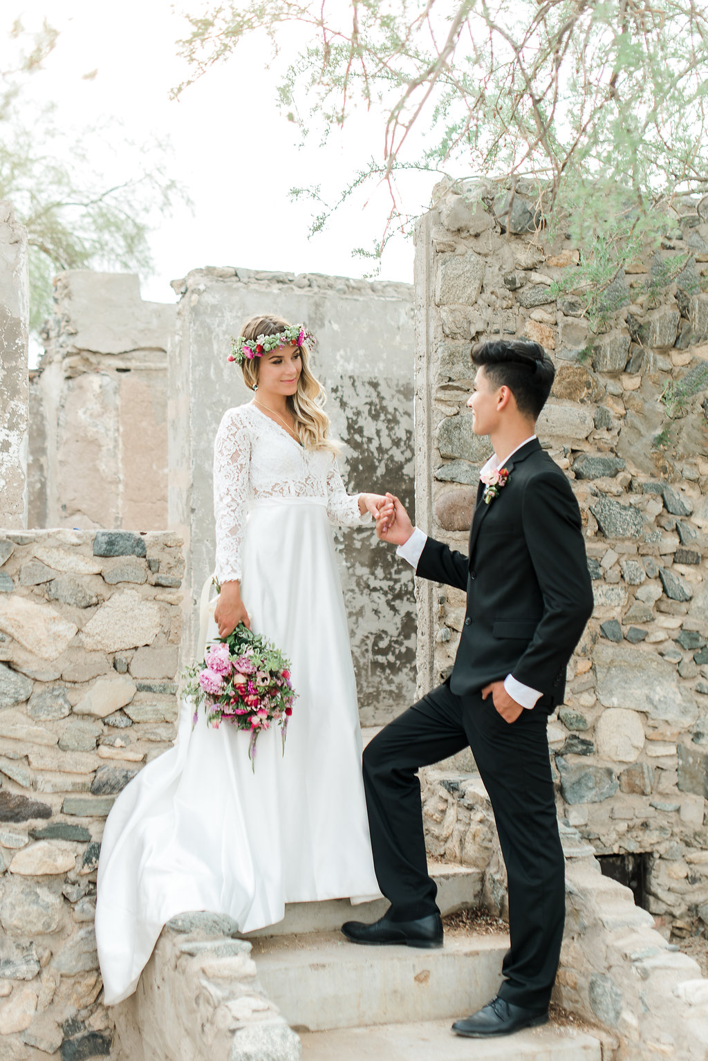 Emerald Wedding Ideas - An Elegant and Modern Styled Elopement in Phoenix, Arizona