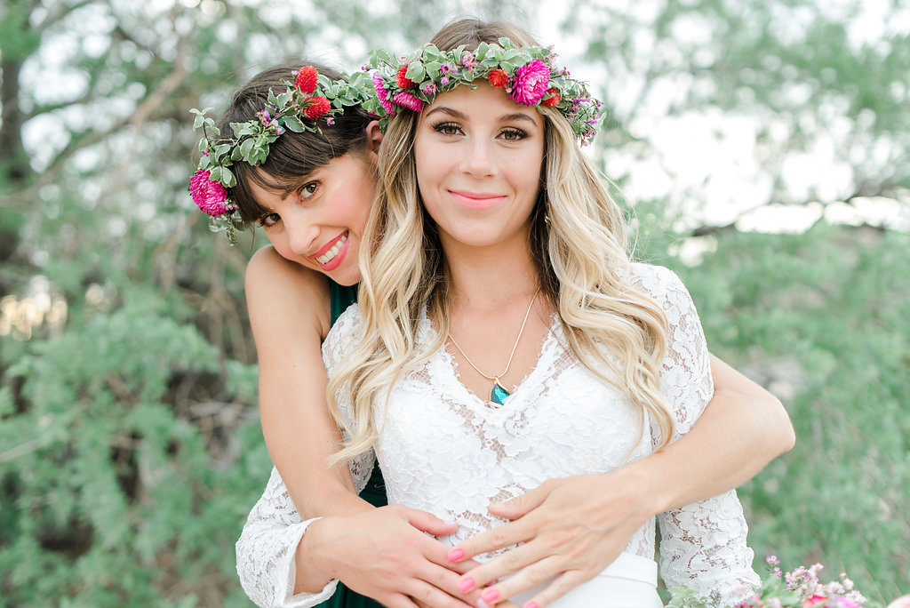 Emerald Wedding Ideas - An Elegant and Modern Styled Elopement in Phoenix, Arizona