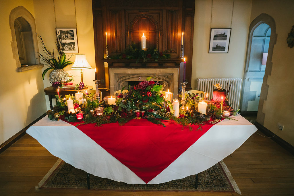 Opulent Red and Gold Vintage Christmas Wedding