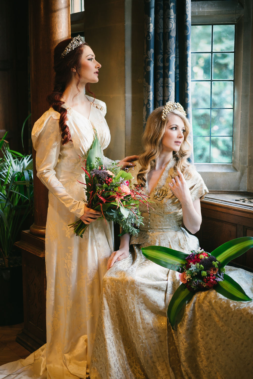 Opulent Red and Gold Vintage Christmas Wedding 