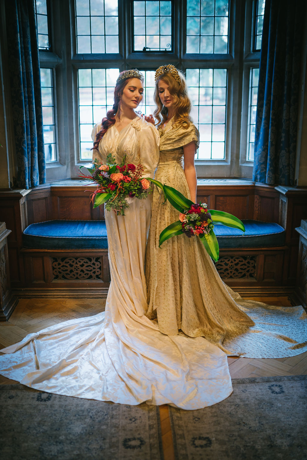 Opulent Red and Gold Vintage Christmas Wedding 