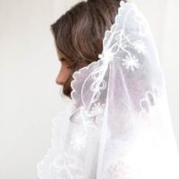 Etsy vintage veil as featured in the Unique Bride Journal