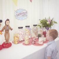 Dan and Maddi's Vintage Americana Country Wedding by Natalie J Weddings and featured on The National Vintage Wedding Fair sweets