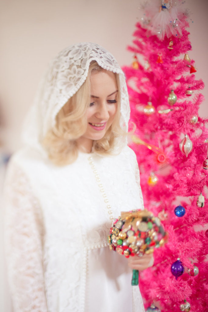 1960s Christmas wedding inspiration with pom poms & baubles galore!