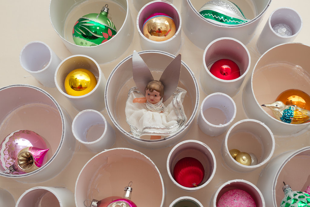 1960s Christmas wedding inspiration with pom poms & baubles galore!