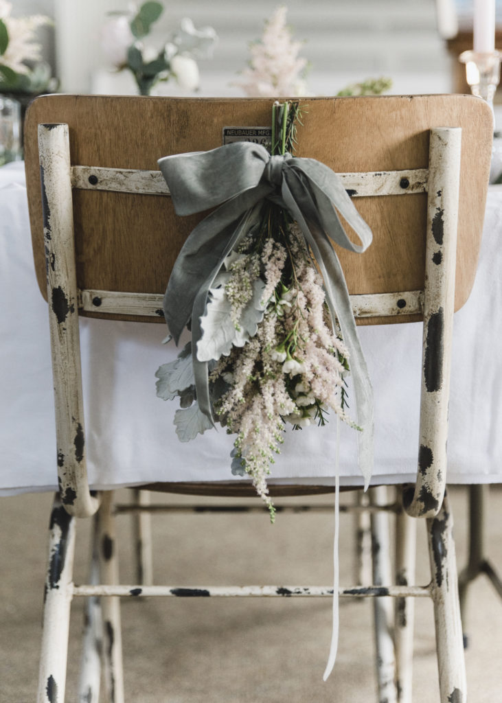 61 Chair Decor Ideas With Fabric And Ribbons - Weddingomania