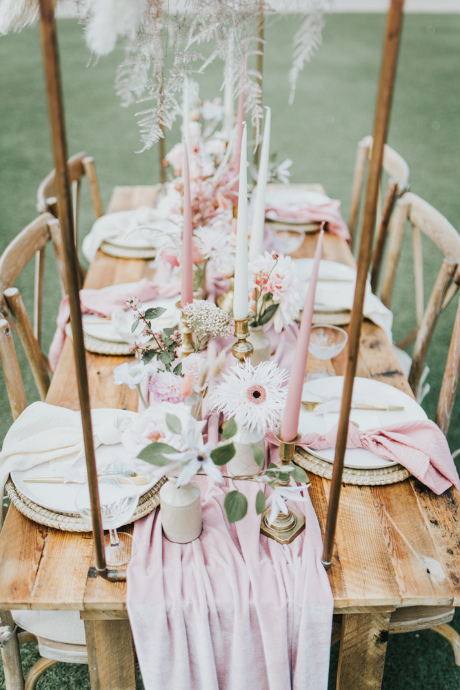 Fairground Wedding With Pastel Styling At Dreamland, Margate