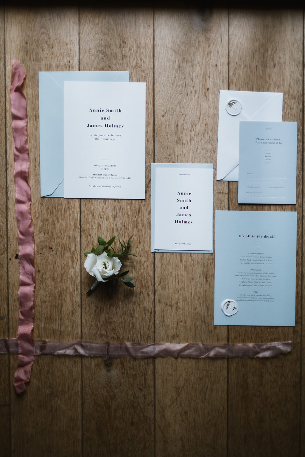 Intimate Wedding With Gold and Green Luxury Styling At Hendall Manor Barns, Sussex