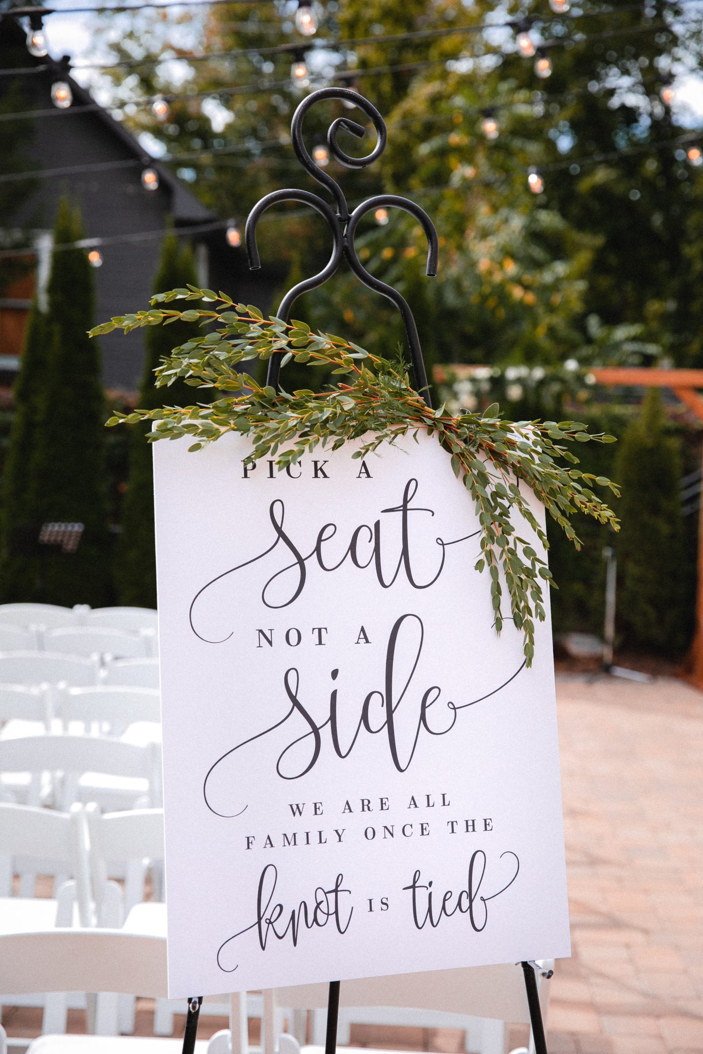 5 Tips For Planning A Wedding With Deaf or Hard of Hearing Guests 