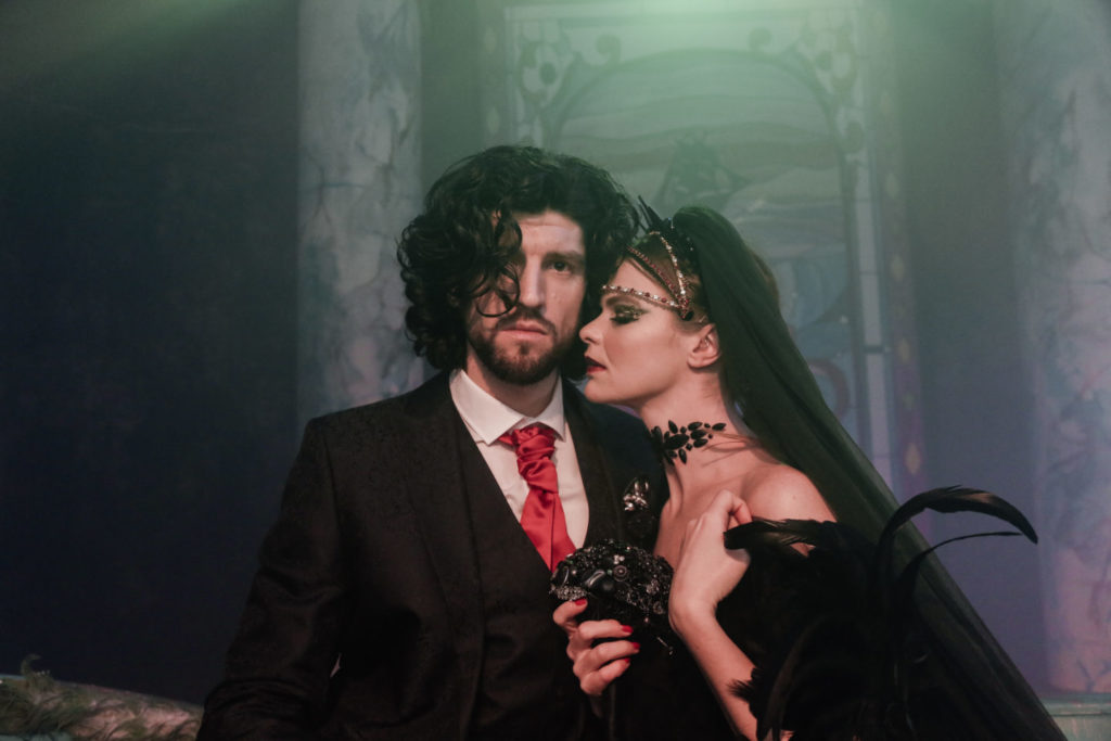 Halloween Wedding Inspiration; Our Favourite Dark and Dreamy Halloween Weddings