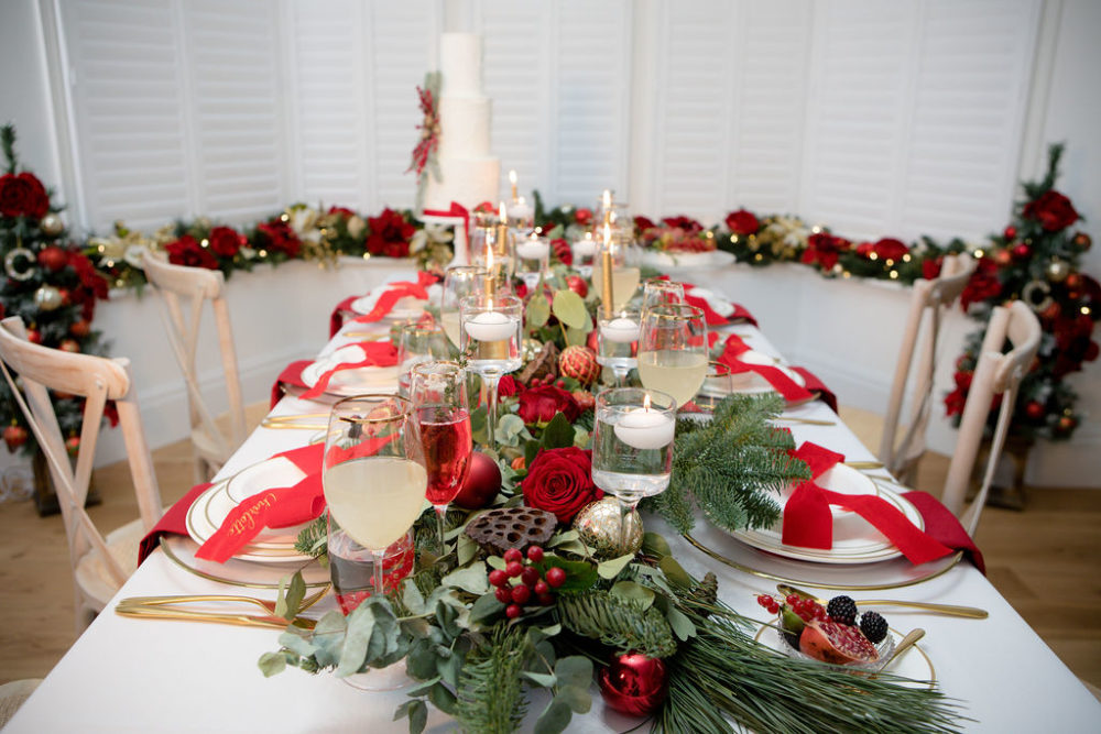 7 Christmas Table Styling Tips for your Luxury Christmas Wedding