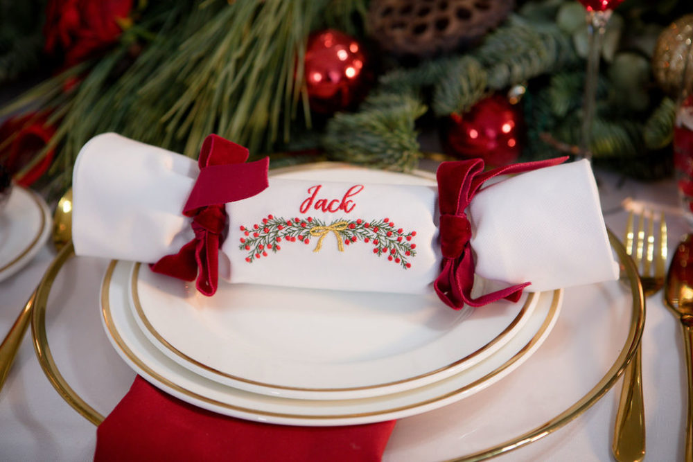 7 Christmas Table Styling Tips for your Luxury Christmas Wedding