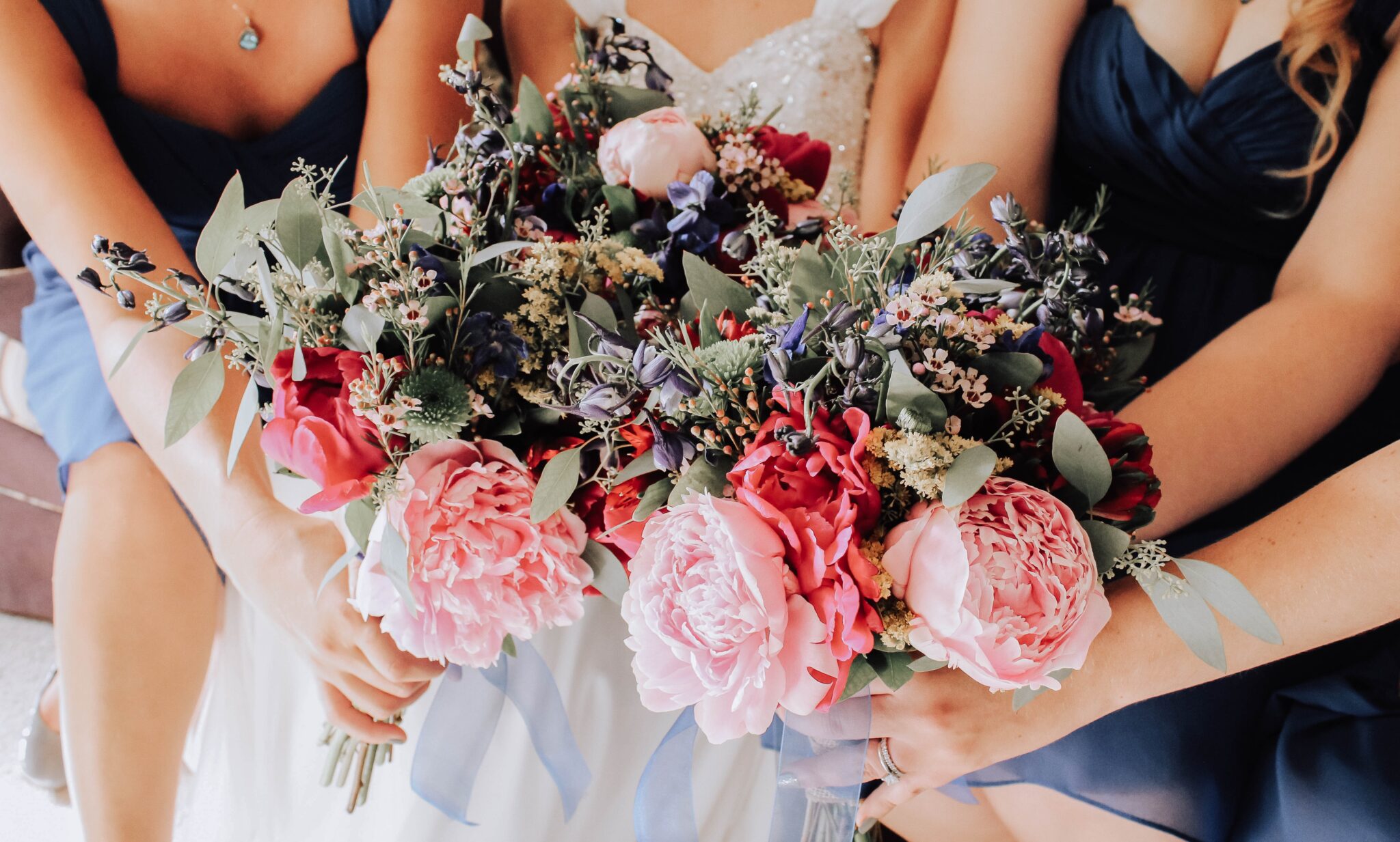 Real Versus Fake Wedding Flowers What You Need To Know   Amanda Marie NUyqxdYk424 Unsplash 2048x1233 