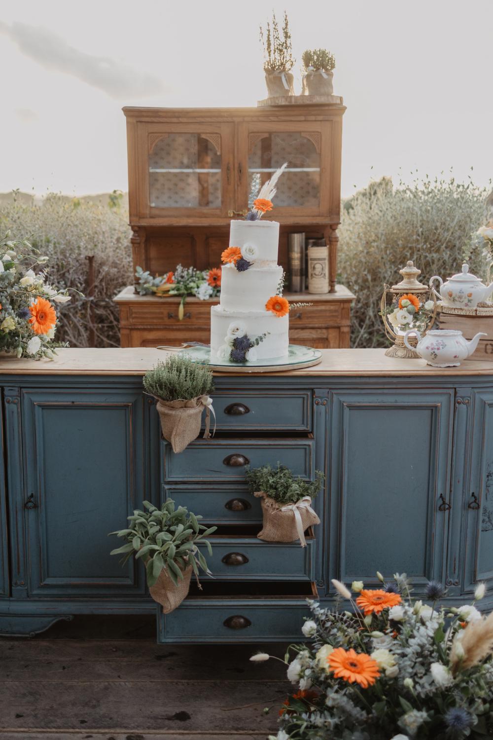 An Italian Country Chic Wedding With Retro Vibes