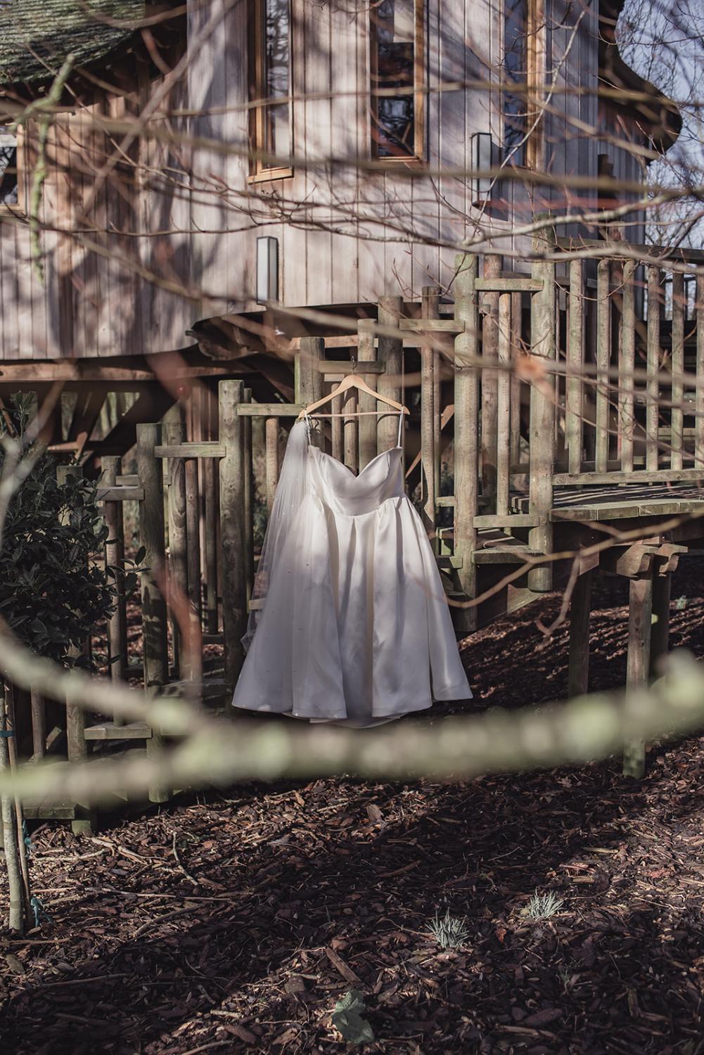 Beauty In Sustainability: Eco Upcyled Wedding Inspiration In Hothorpe Woodlands, Lutterworth