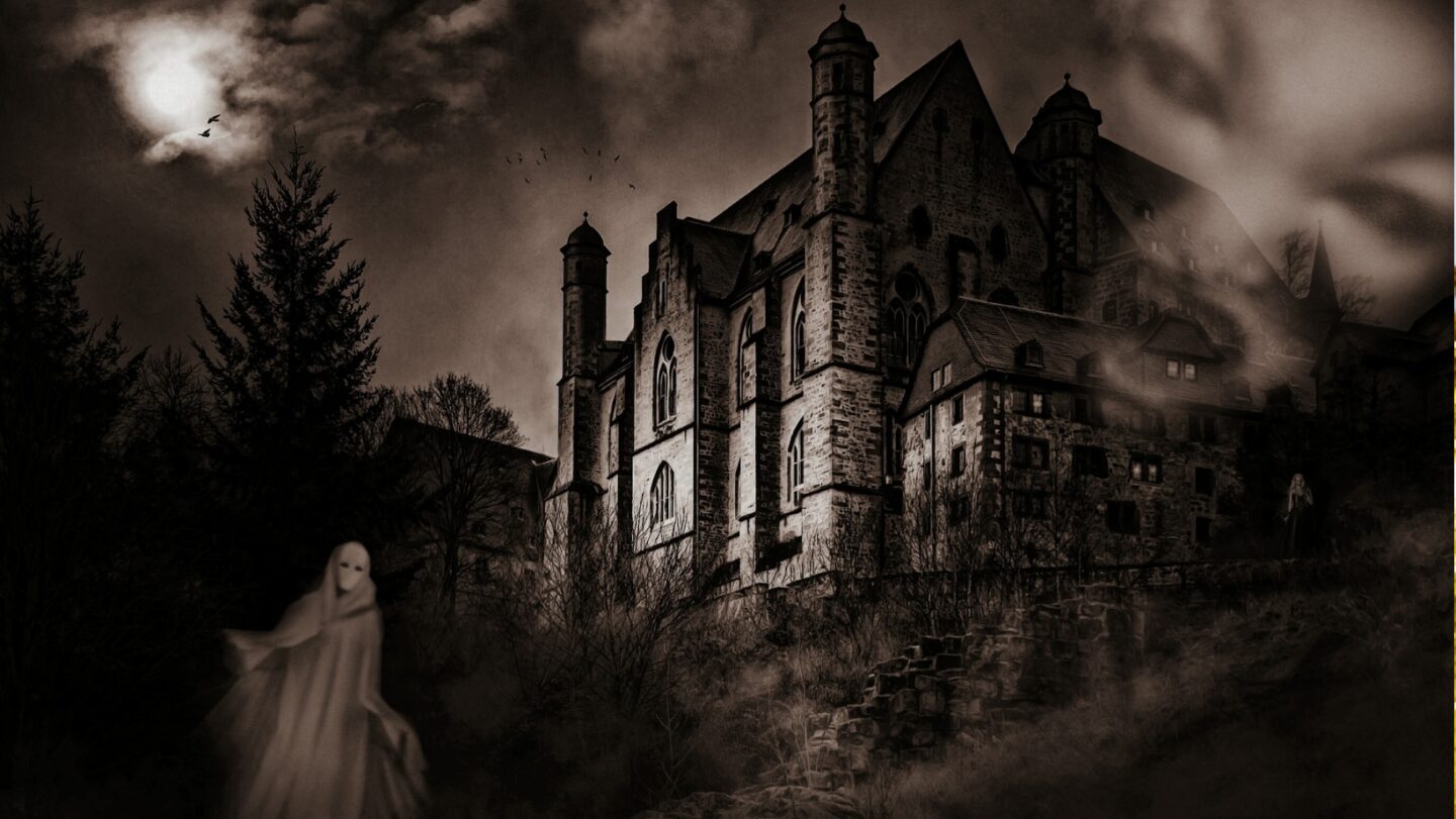 Halloween Hen Party Ideas and Decorations for a Wickedly Good Time -ghost-tours-2024