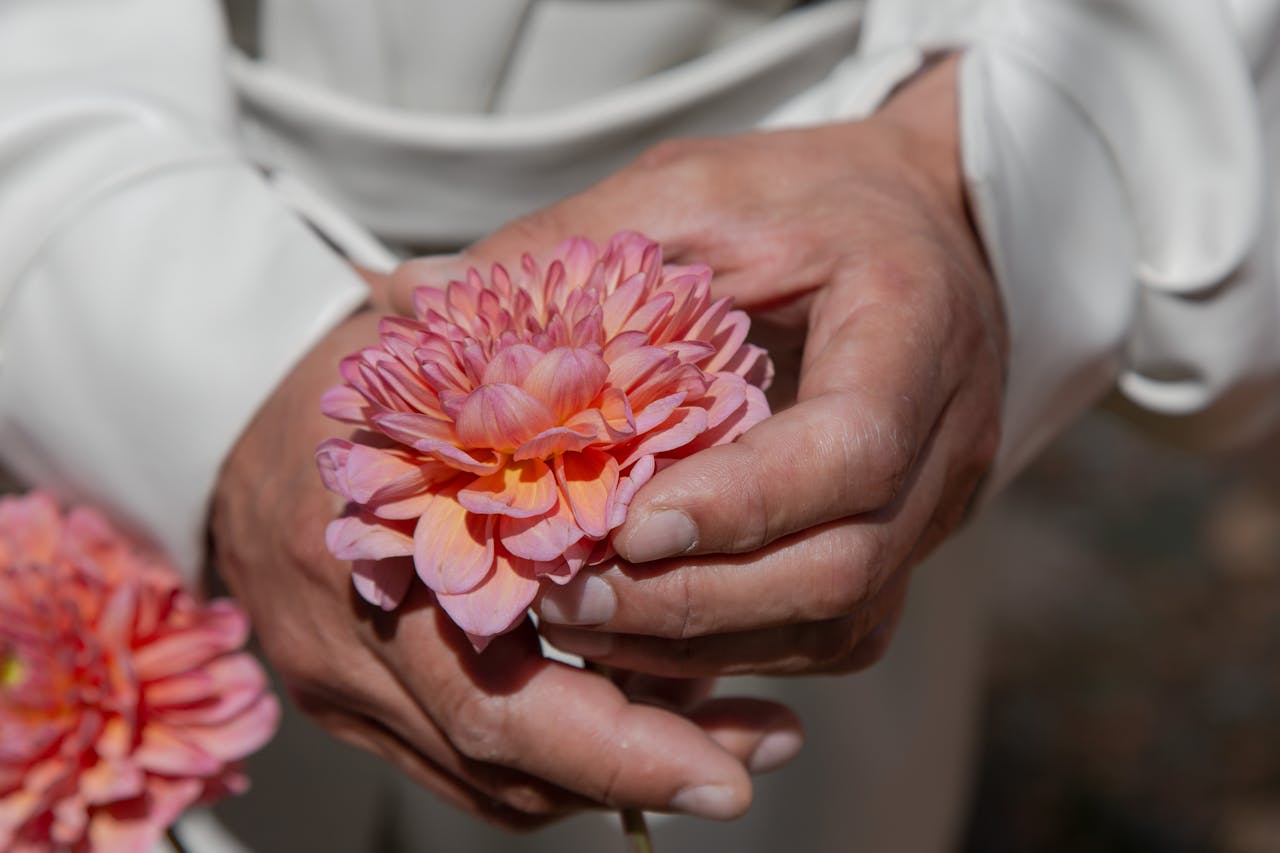 How To Have A Flower-Filled Wedding Without The Waste